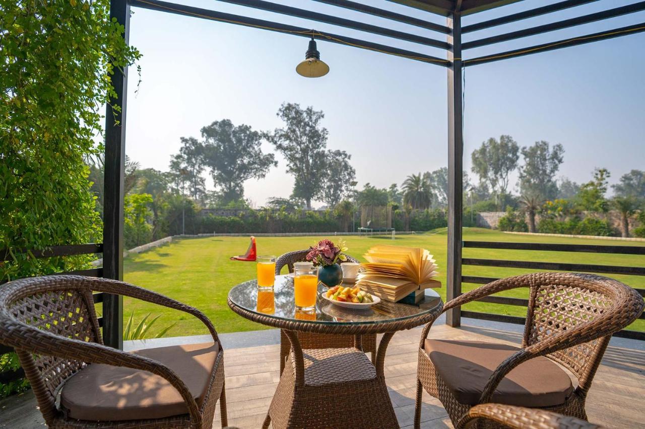 Stayvista At Le Blanc Escape W Outdoor Pool Sohna Екстериор снимка