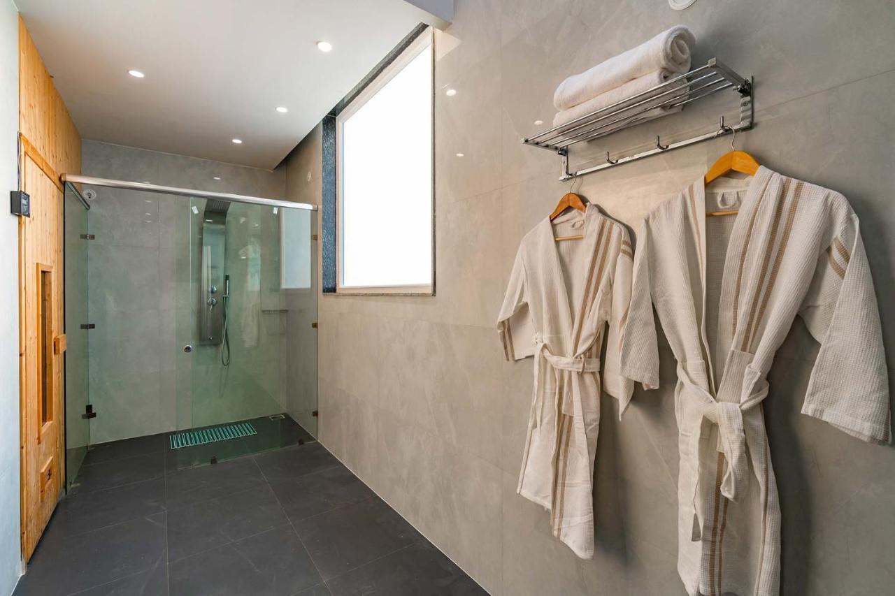 Stayvista At Le Blanc Escape W Outdoor Pool Sohna Екстериор снимка